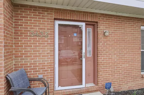 Entry Way - 3433 Reading Rd, Cincinnati, OH 45229 photo 1 of 6