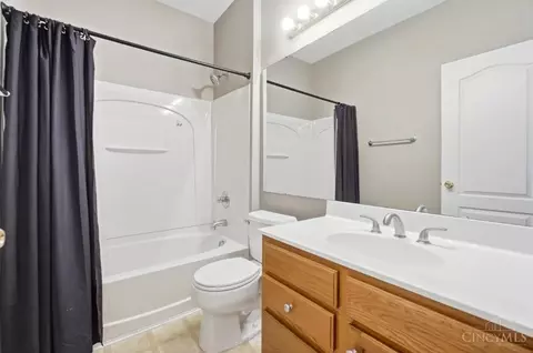 Bath - 7462 Bridge Point Dr, Cincinnati, OH 45248 photo 3 of 5