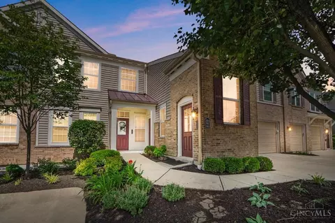 7462 Bridge Point Dr, Cincinnati, OH 45248