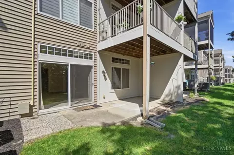 Exterior - 7462 Bridge Point Dr, Cincinnati, OH 45248 photo 5 of 6