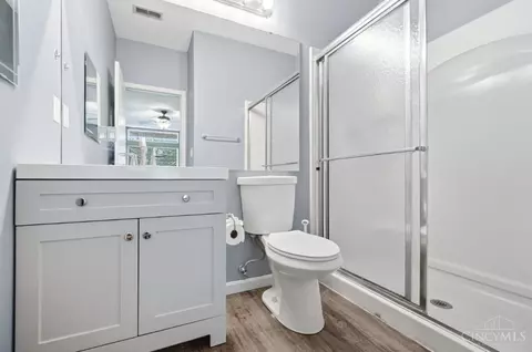 Bath - 7462 Bridge Point Dr, Cincinnati, OH 45248 photo 1 of 5