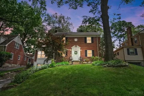 2712 Ridgewood Ave, Cincinnati, OH 45213