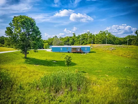 1201 Old State Rd, Manchester, OH 45144