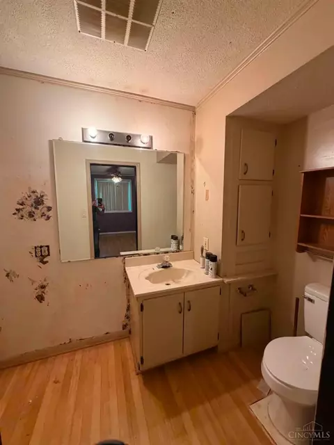 Bath - 4988 St Rt 132, Batavia, OH 45103 photo 1 of 1