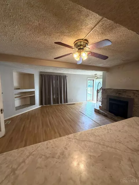 Living - 4988 St Rt 132, Batavia, OH 45103 photo 2 of 4