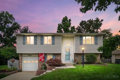 801 Jilbe Ln, Loveland, OH 45140