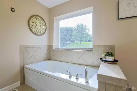 Bath - 3020 Cooperhill Dr, Evendale, OH 45241 photo 2 of 6