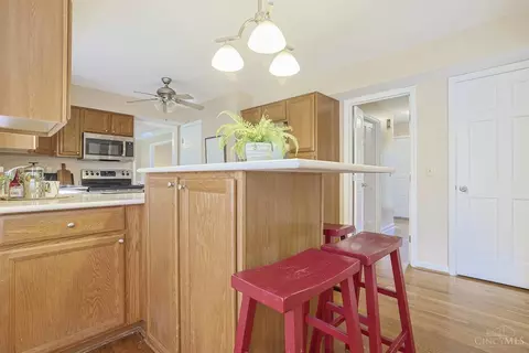 Kitchen - 3020 Cooperhill Dr, Evendale, OH 45241 photo 4 of 4