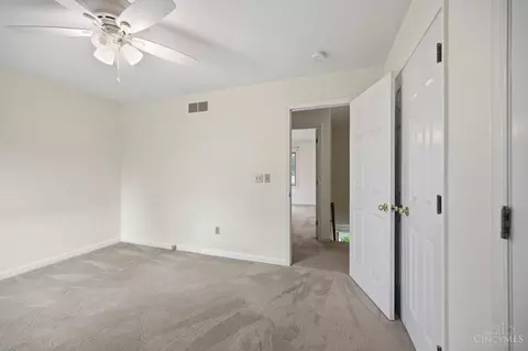 Bedroom - 9499 Benchmark Ln, Blue Ash, OH 45242 photo 6 of 14