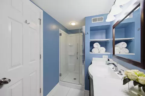 Bath - 9499 Benchmark Ln, Blue Ash, OH 45242 photo 10 of 10
