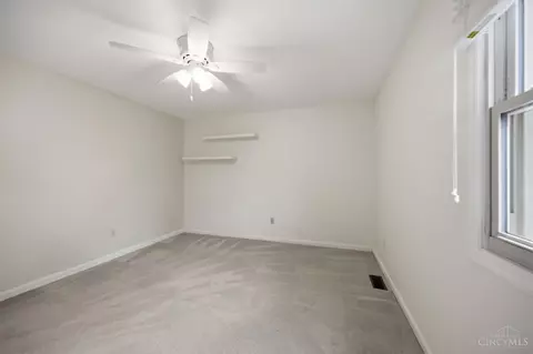 Bedroom - 9499 Benchmark Ln, Blue Ash, OH 45242 photo 13 of 14