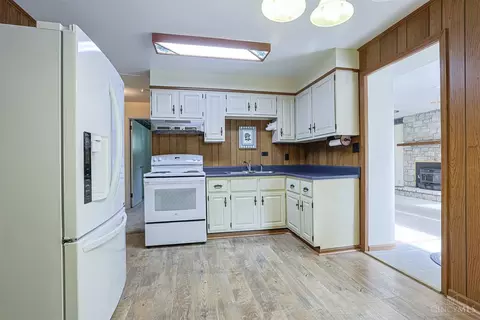 Kitchen - 7026 Mesa Ln, Harrison, OH 45030 photo 1 of 5