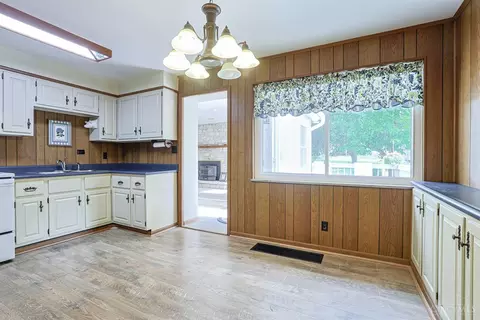 Kitchen - 7026 Mesa Ln, Harrison, OH 45030 photo 4 of 5