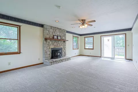 Living - 7026 Mesa Ln, Harrison, OH 45030 photo 5 of 8