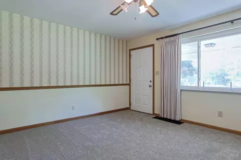 Living - 7026 Mesa Ln, Harrison, OH 45030 photo 3 of 8