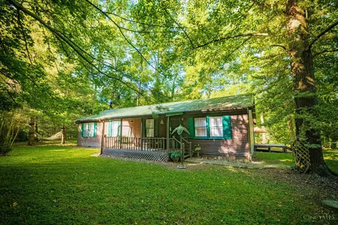 529 Drake Cemetery Rd, Stout, OH 45684