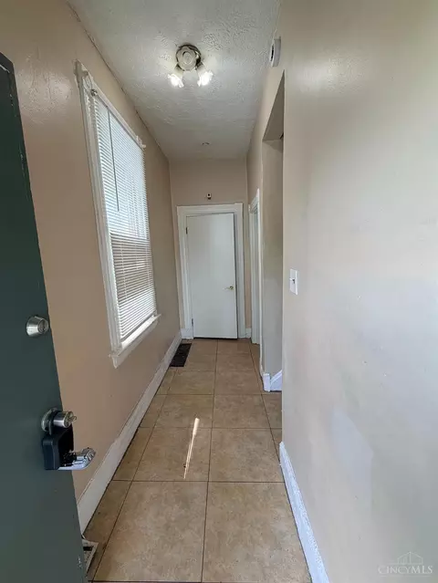 1929 Dana Ave, Cincinnati, OH 45207