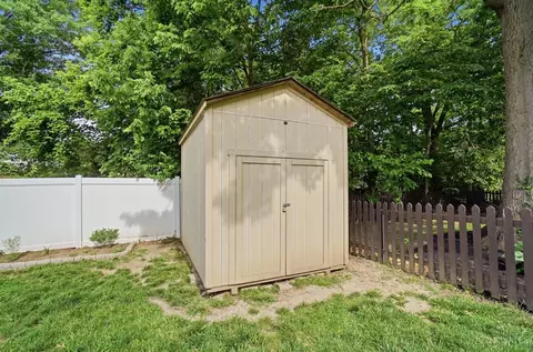 5915 Pandora Ave, Cincinnati, OH 45213 photo 49