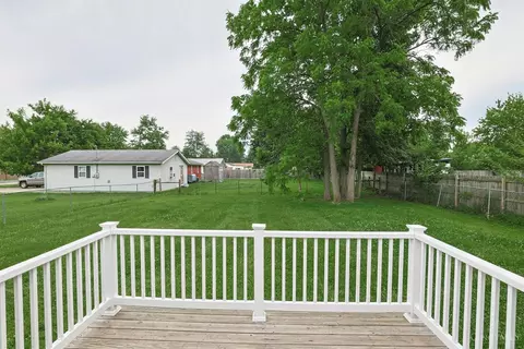 Exterior - 7419 Willow Dr, Blanchester, OH 45107 photo 9 of 11