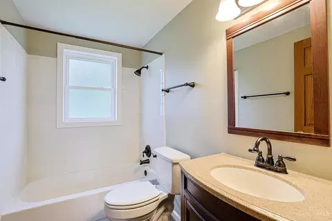 Bath - 7419 Willow Dr, Blanchester, OH 45107 photo 1 of 1