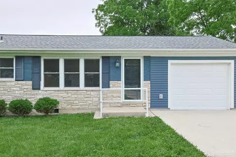 Exterior - 7419 Willow Dr, Blanchester, OH 45107 photo 2 of 11