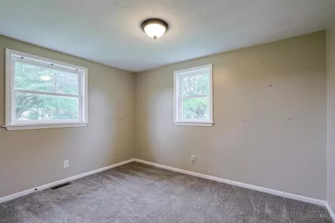 Bedroom - 7419 Willow Dr, Blanchester, OH 45107 photo 3 of 6