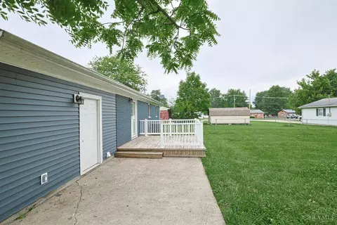 Exterior - 7419 Willow Dr, Blanchester, OH 45107 photo 5 of 11