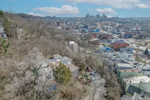 2121 Renner Pl, Cincinnati, OH 45214