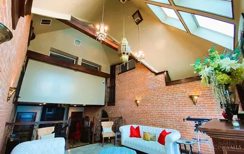 Living - 255 Warner St, Cincinnati, OH 45219 photo 10 of 10