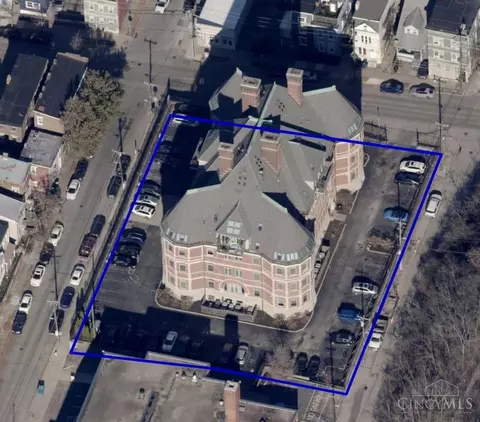 Exterior - 255 Warner St, Cincinnati, OH 45219 photo 1 of 2
