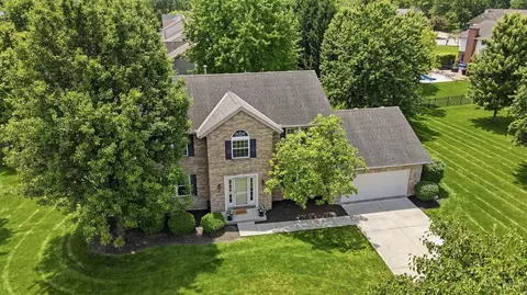 5273 Greenhouse Dr, Mason, OH 45040