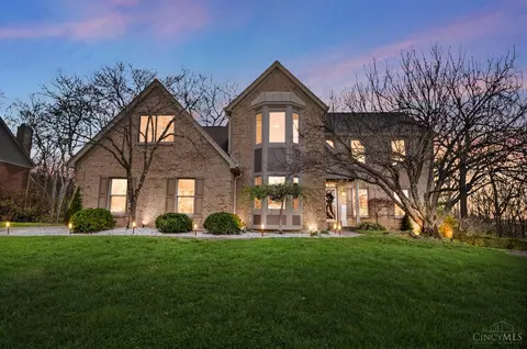 8784 Eagle Ridge Dr, West Chester, OH 45069