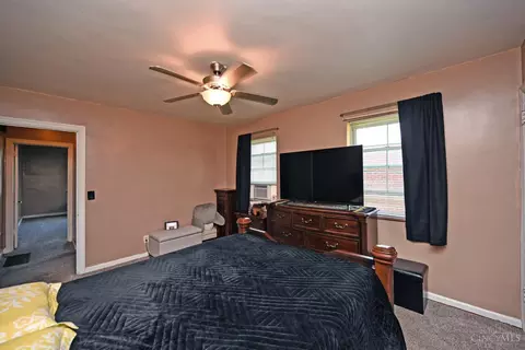 Bedroom - 4027 Smith Rd, Cheviot, OH 45211 photo 4 of 7
