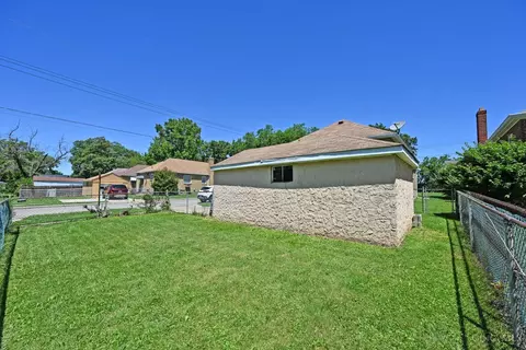 Exterior - 4027 Smith Rd, Cheviot, OH 45211 photo 12 of 13