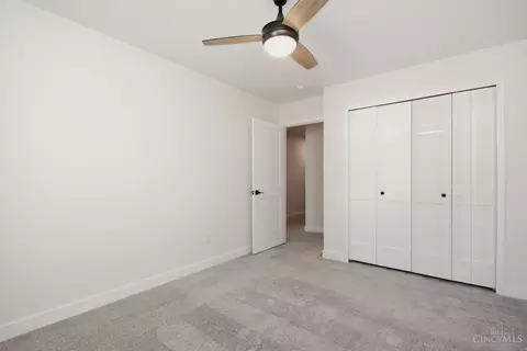 Bedroom - 4718 Ward St, Cincinnati, OH 45227 photo 8 of 11