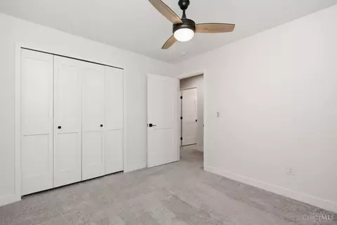 Bedroom - 4718 Ward St, Cincinnati, OH 45227 photo 5 of 11