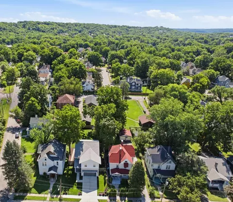 View/Area - 4718 Ward St, Cincinnati, OH 45227 photo 2 of 3