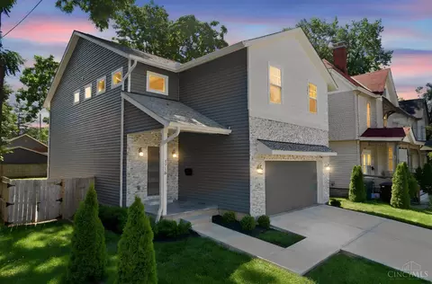 Exterior - 4718 Ward St, Cincinnati, OH 45227 photo 3 of 7