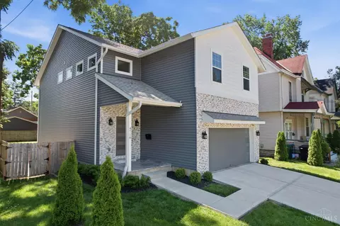 4718 Ward St, Cincinnati, OH 45227