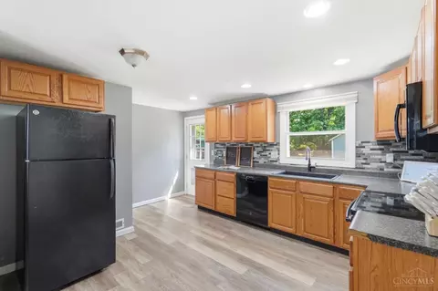 Kitchen - 7469 S Park Ave, Blanchester, OH 45107 photo 2 of 3