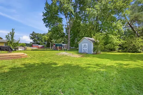 Exterior - 7469 S Park Ave, Blanchester, OH 45107 photo 6 of 7