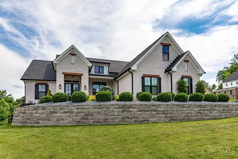 5866 High Point Ct, Fairfield, OH 45014