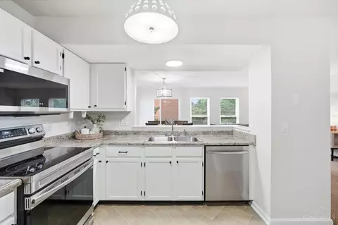 Kitchen - 1013 John St, Cincinnati, OH 45203 photo 3 of 3