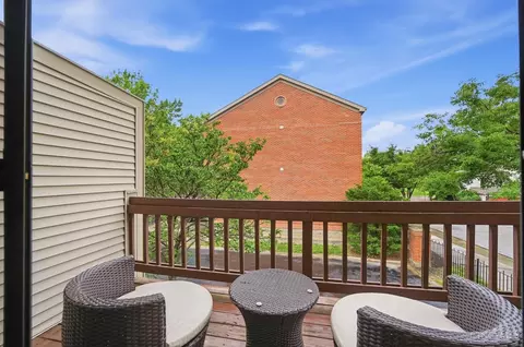 Exterior - 1013 John St, Cincinnati, OH 45203 photo 2 of 6