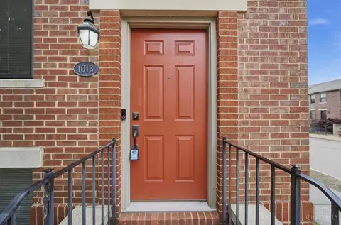 Entry Way - 1013 John St, Cincinnati, OH 45203 photo 1 of 6