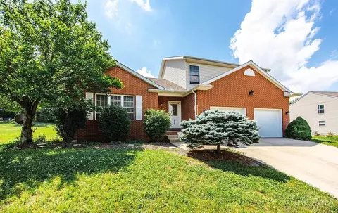 609 Honor Ln, Oxford, OH 45056