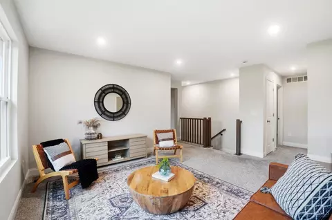 Living - 974 Crestpoint Ct, Cincinnati, OH 45245 photo 3 of 3