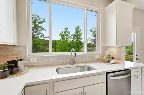 Kitchen - 974 Crestpoint Ct, Cincinnati, OH 45245 photo 7 of 7