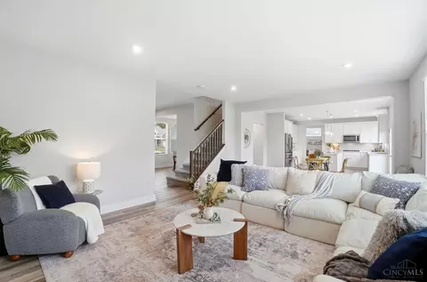 Living - 974 Crestpoint Ct, Cincinnati, OH 45245 photo 1 of 3