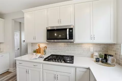 Kitchen - 974 Crestpoint Ct, Cincinnati, OH 45245 photo 6 of 7
